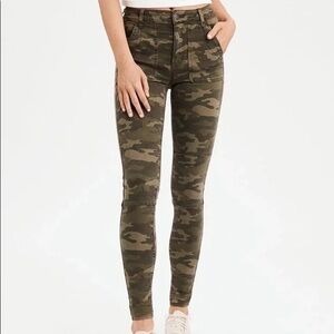 American Eagle Women’s Camo Super Stretch Skinny Jeans